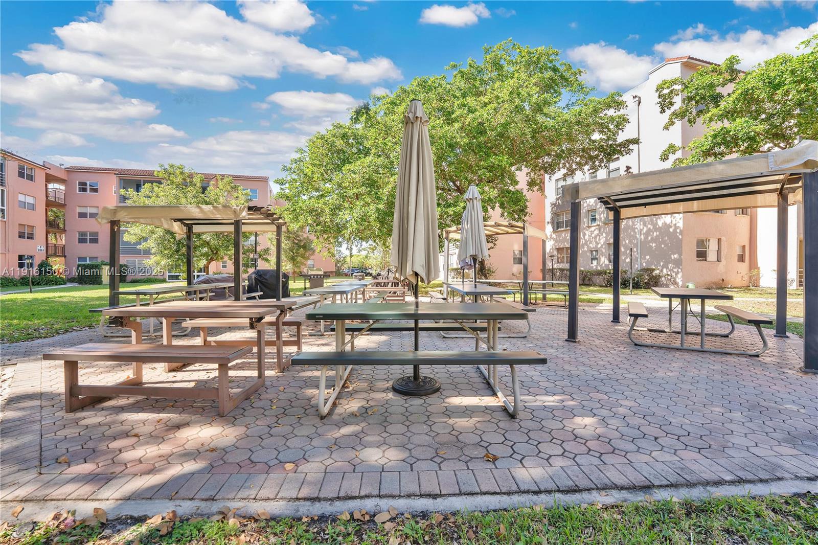 SOMERSET NO SEVEN CONDO - Residential