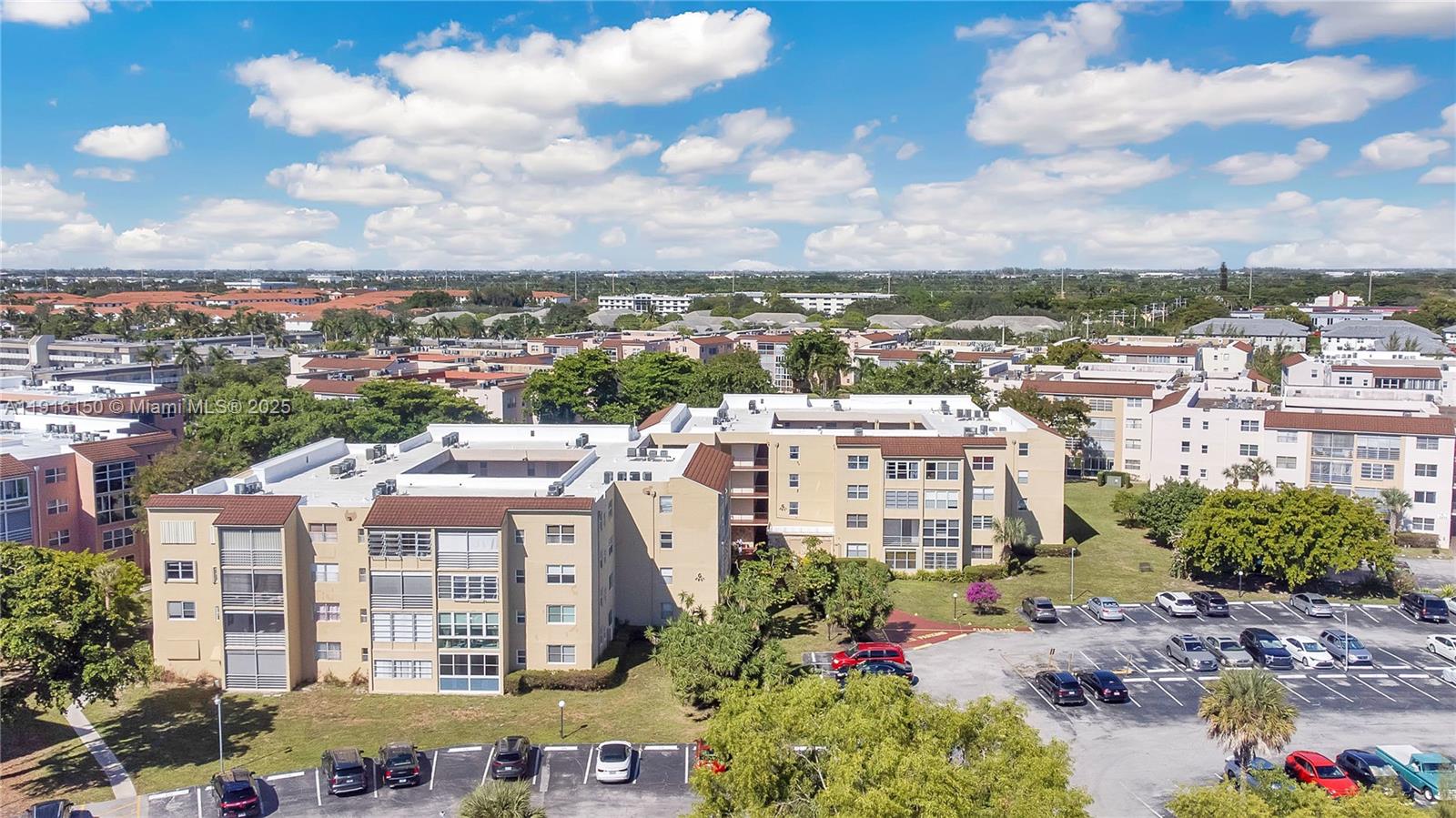 SOMERSET NO SEVEN CONDO - Residential