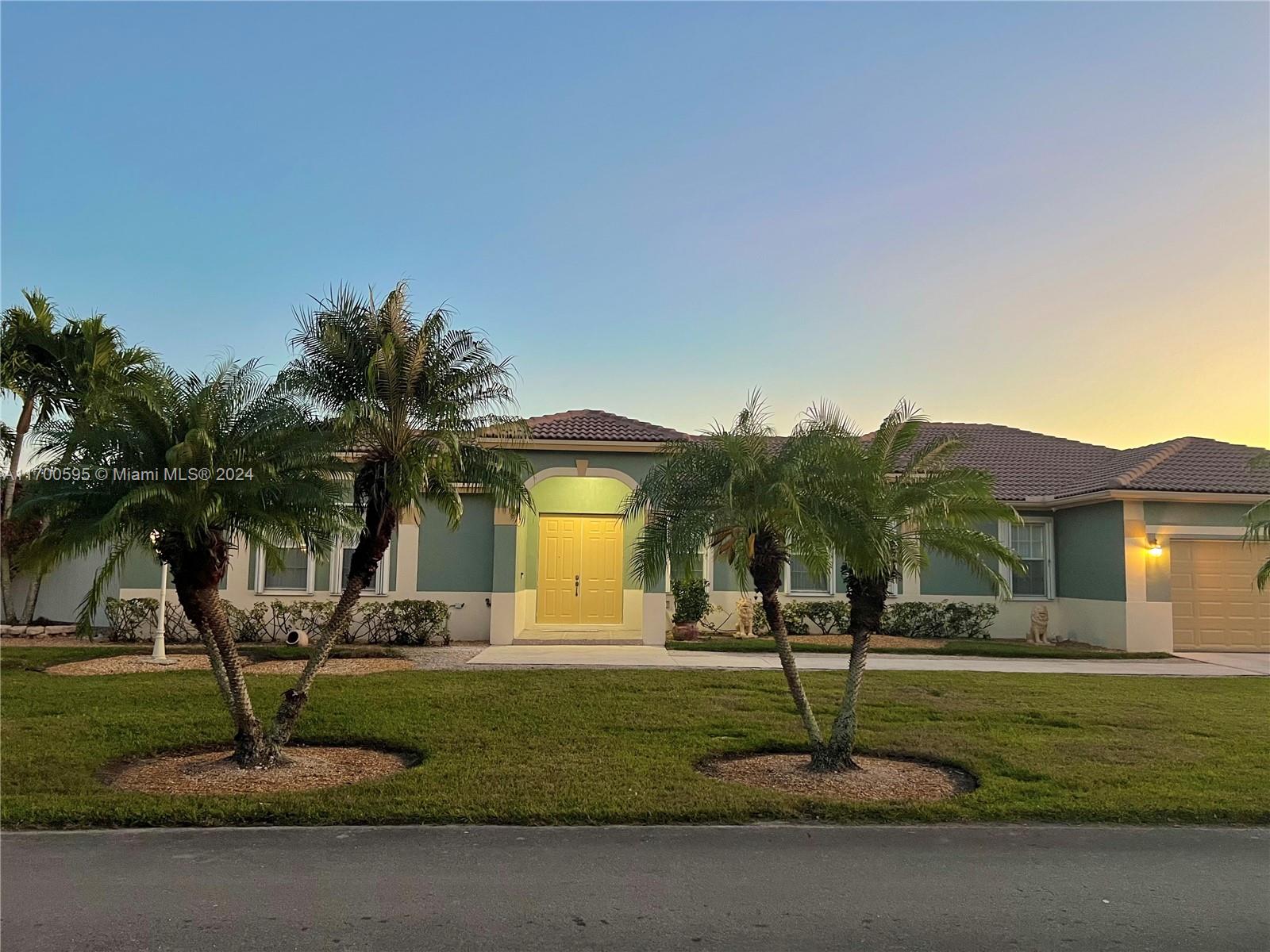 18740 Sw 358th St, Homestead, Miami-Dade County, Florida - 4 Bedrooms  
3 Bathrooms - 