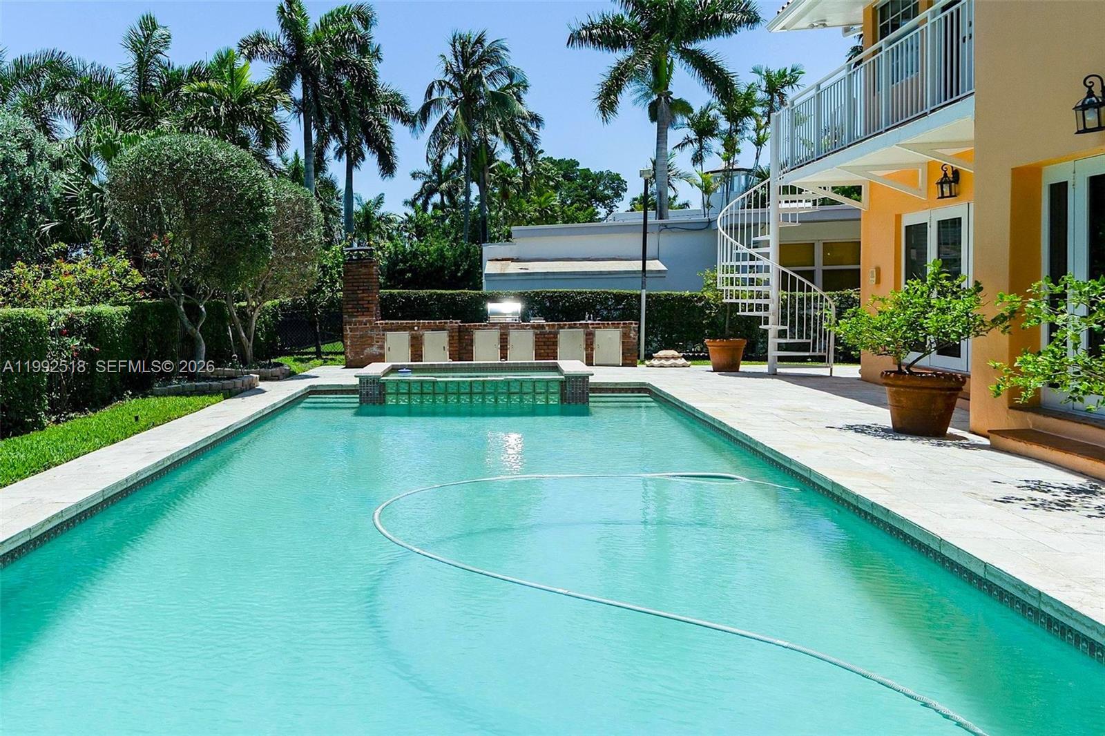 LA GORCE GOLF SUB - Residential