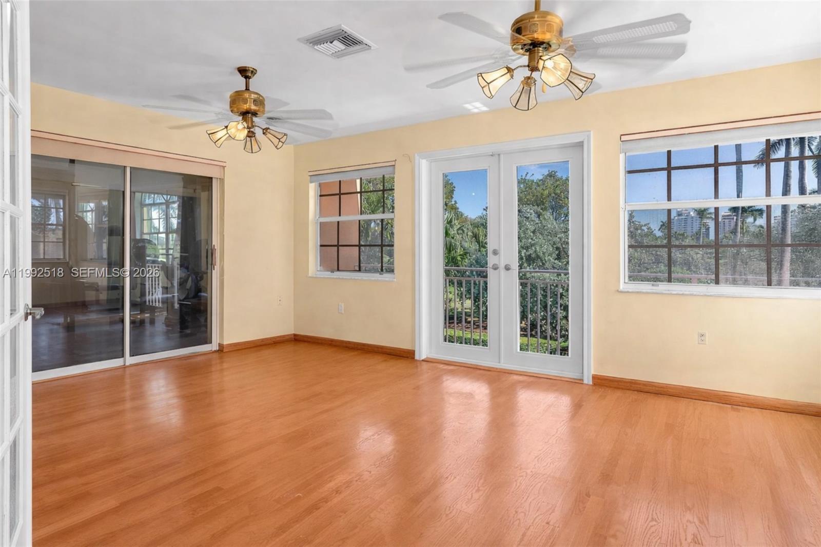 LA GORCE GOLF SUB - Residential