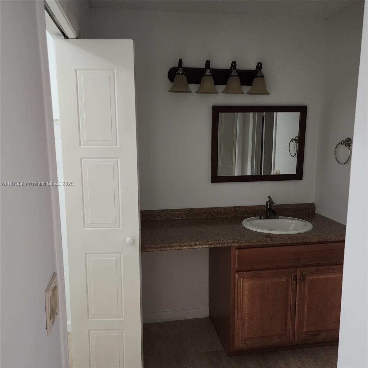 RACQUET CLUB APTS AT BONA - Residential Lease