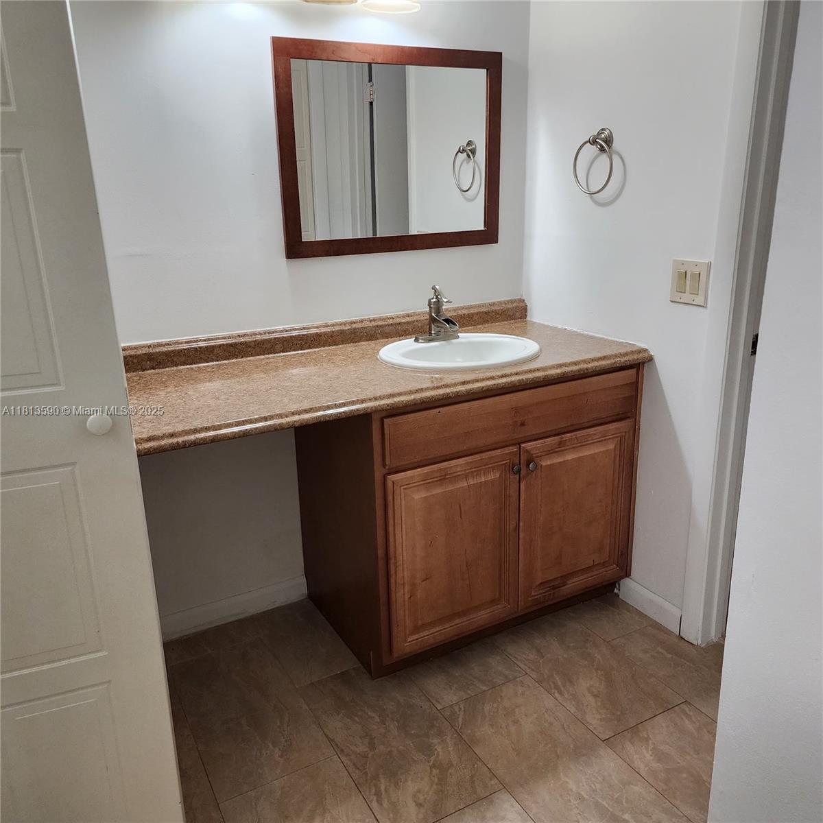 RACQUET CLUB APTS AT BONA - Residential Lease