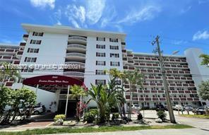 EASTERN SHORES WHITE HOUS - Residential