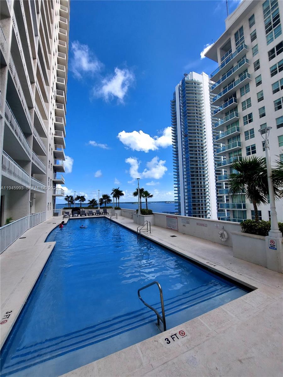 THE CLUB AT BRICKELL BAY - Residential