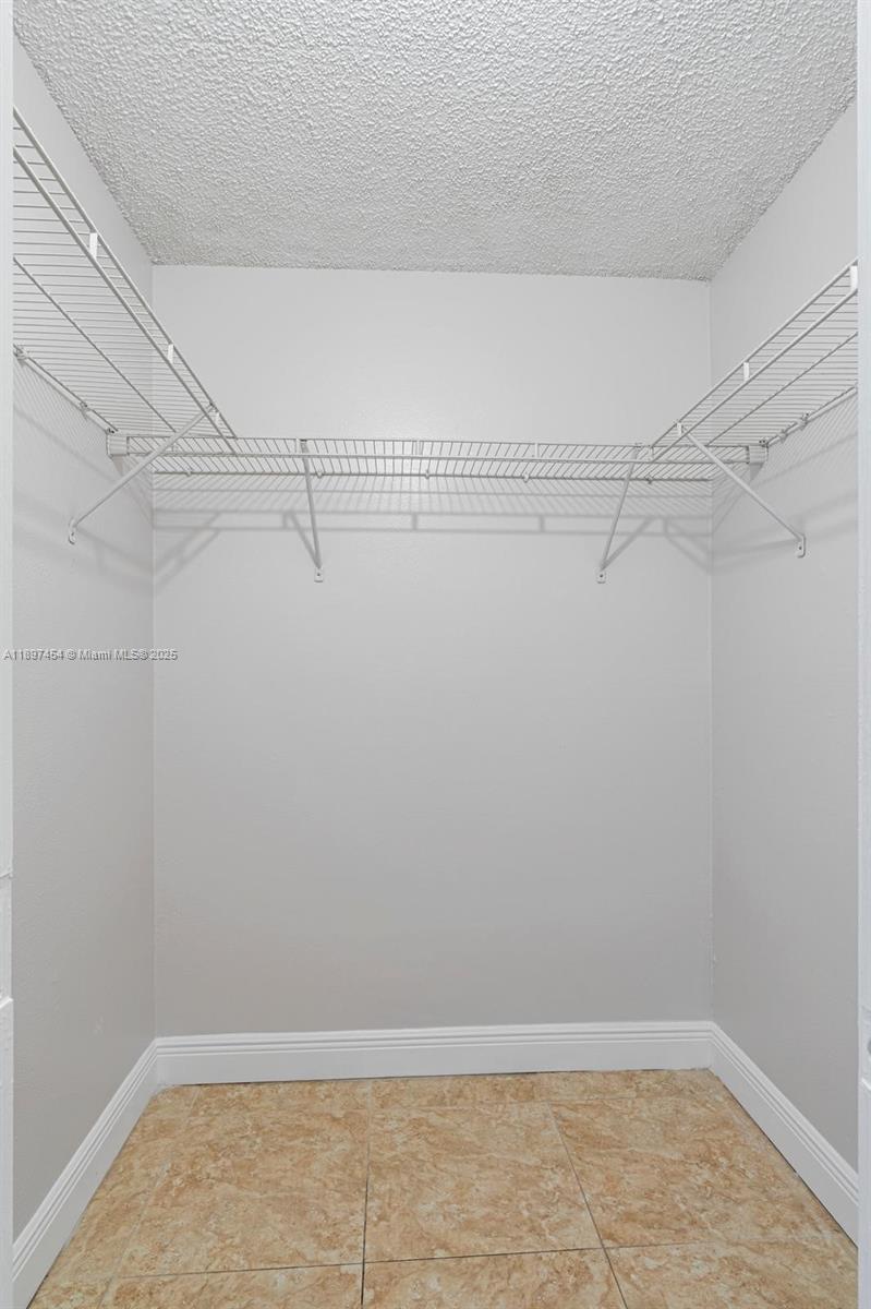 EVERGREEN SIX OF PINE ISL - Residential Lease