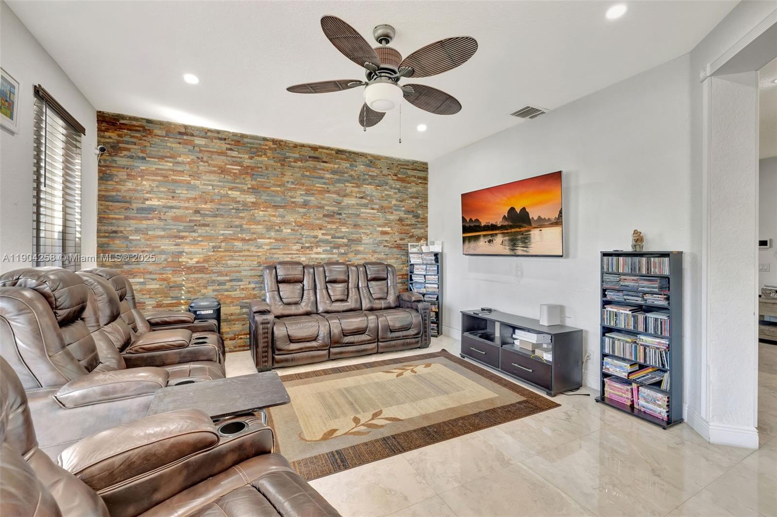 SECTOR 2-PARCELS 21A 25 2 - Residential