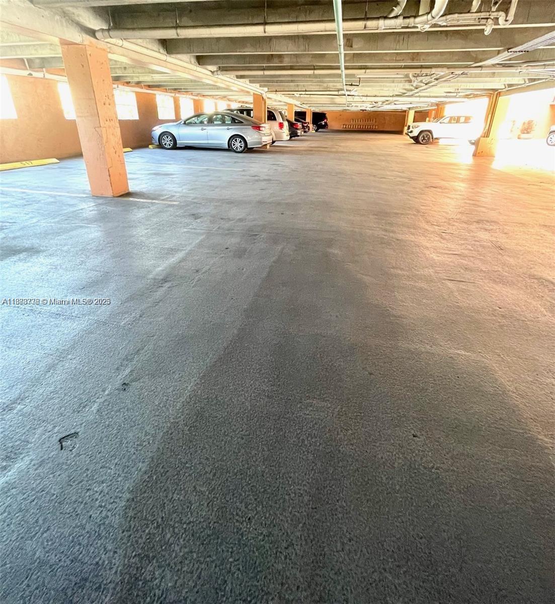 PRESIDENTIAL CORNERS COND - Residential