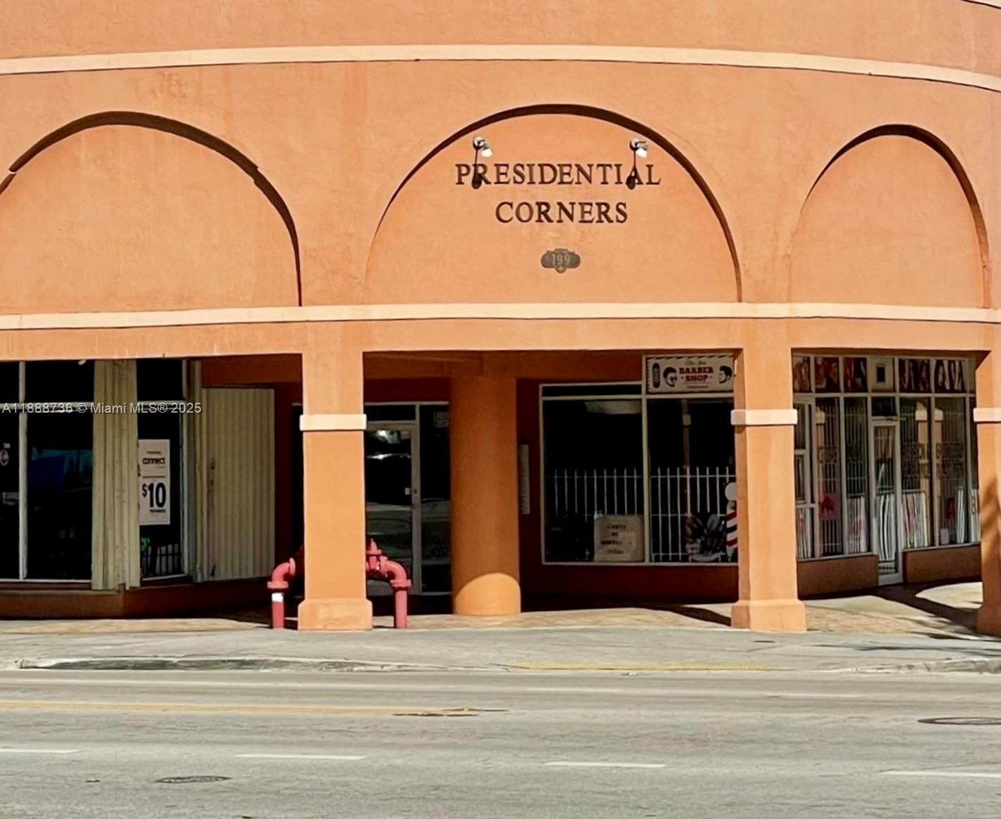 PRESIDENTIAL CORNERS COND - Residential