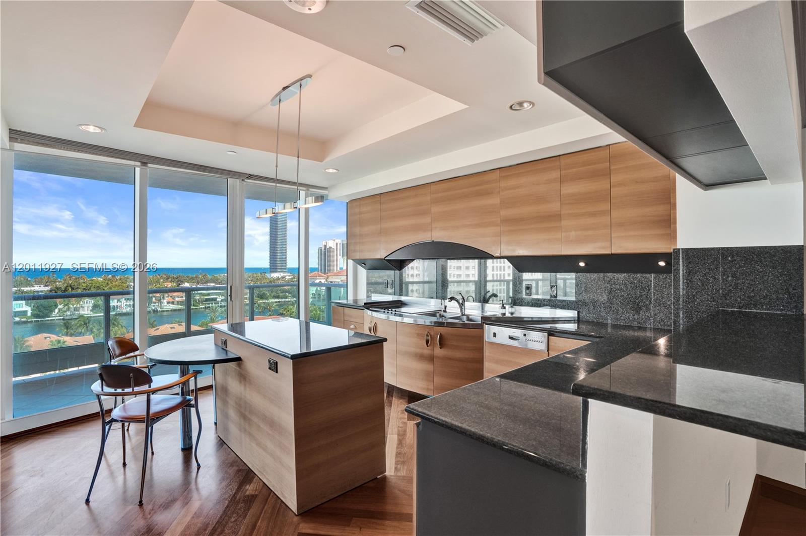 TOWERS OF PORTO VITA-SOUT - Residential