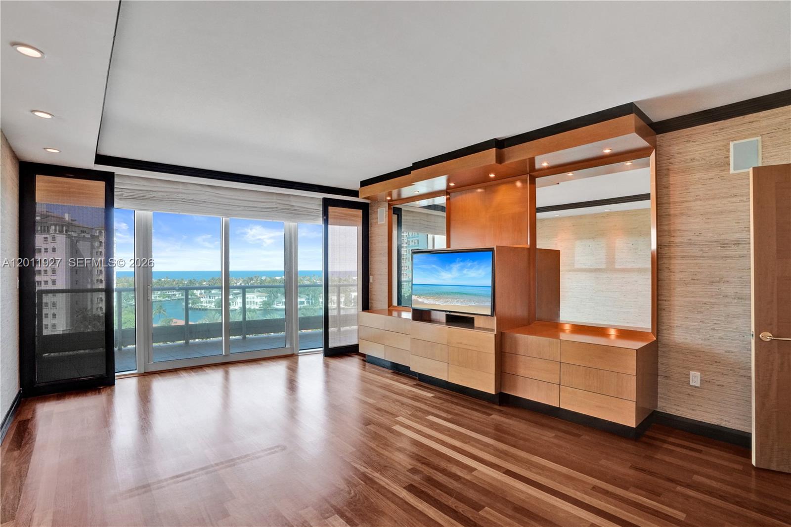 TOWERS OF PORTO VITA-SOUT - Residential