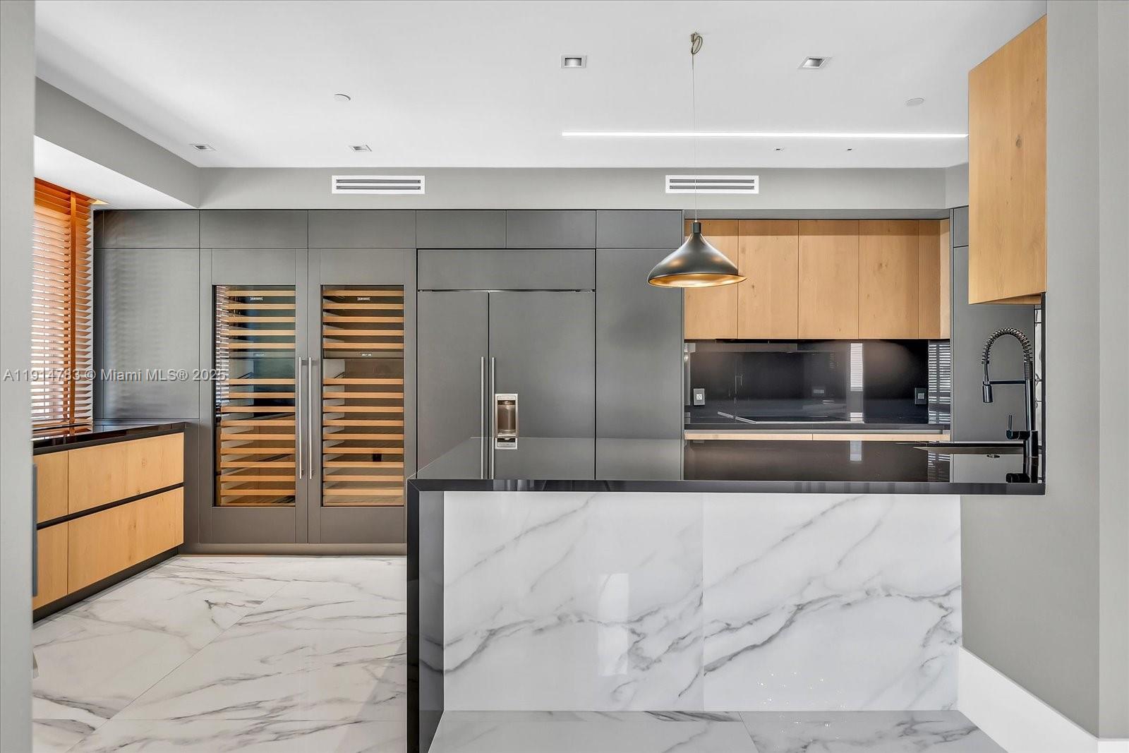 THE COURTS AT SOUTH BEACH - Residential