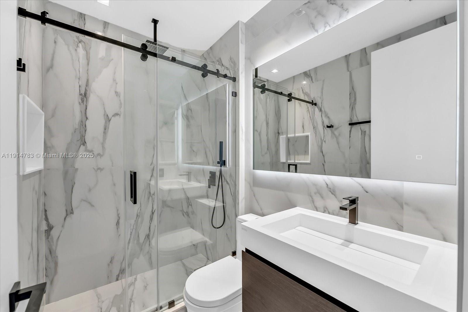 THE COURTS AT SOUTH BEACH - Residential