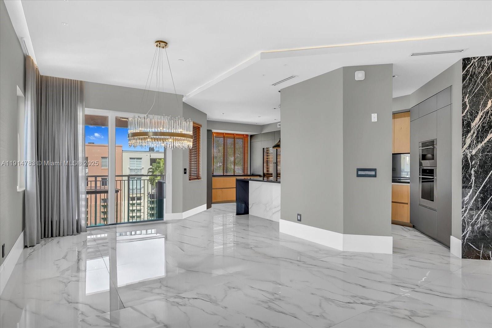 THE COURTS AT SOUTH BEACH - Residential