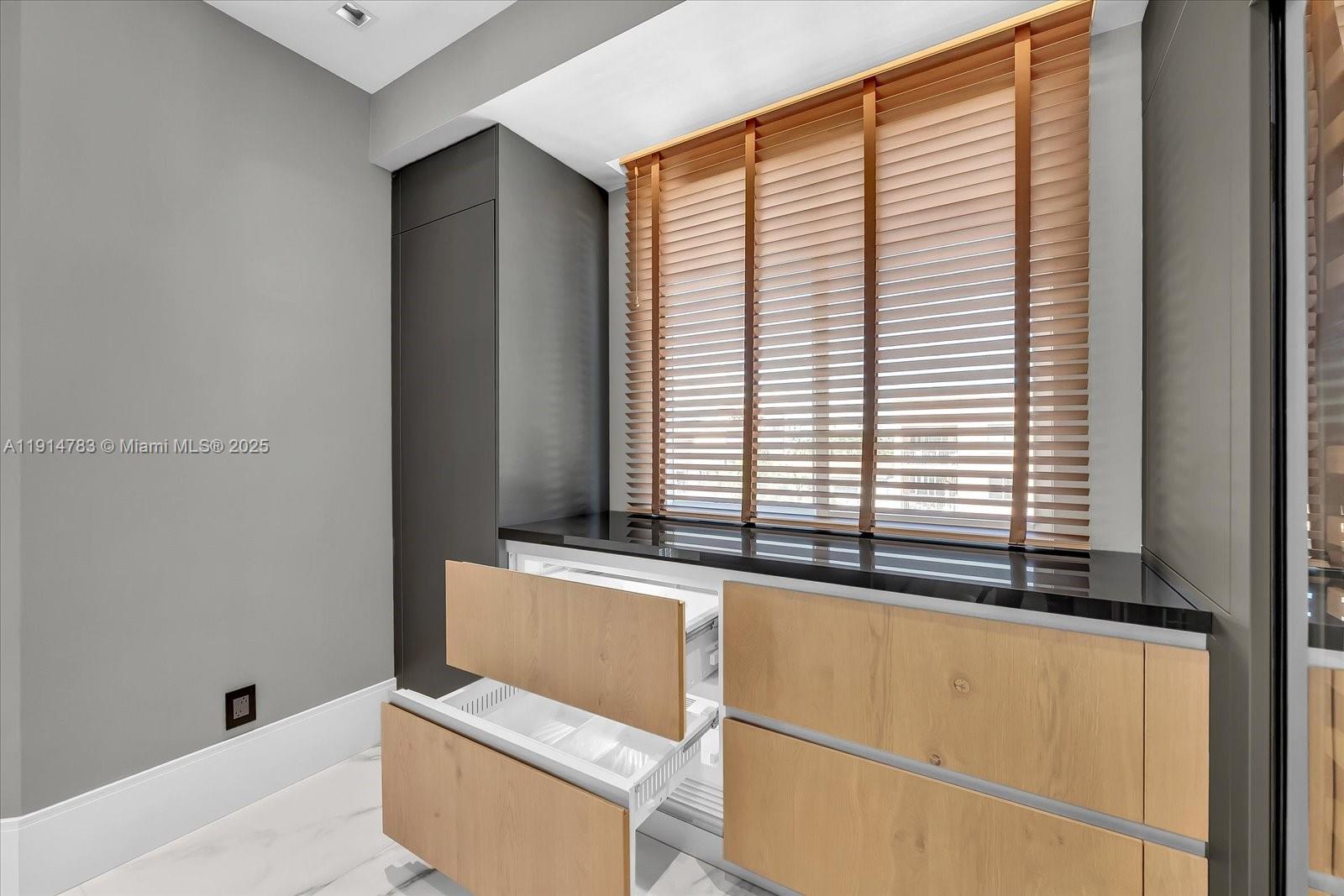 THE COURTS AT SOUTH BEACH - Residential