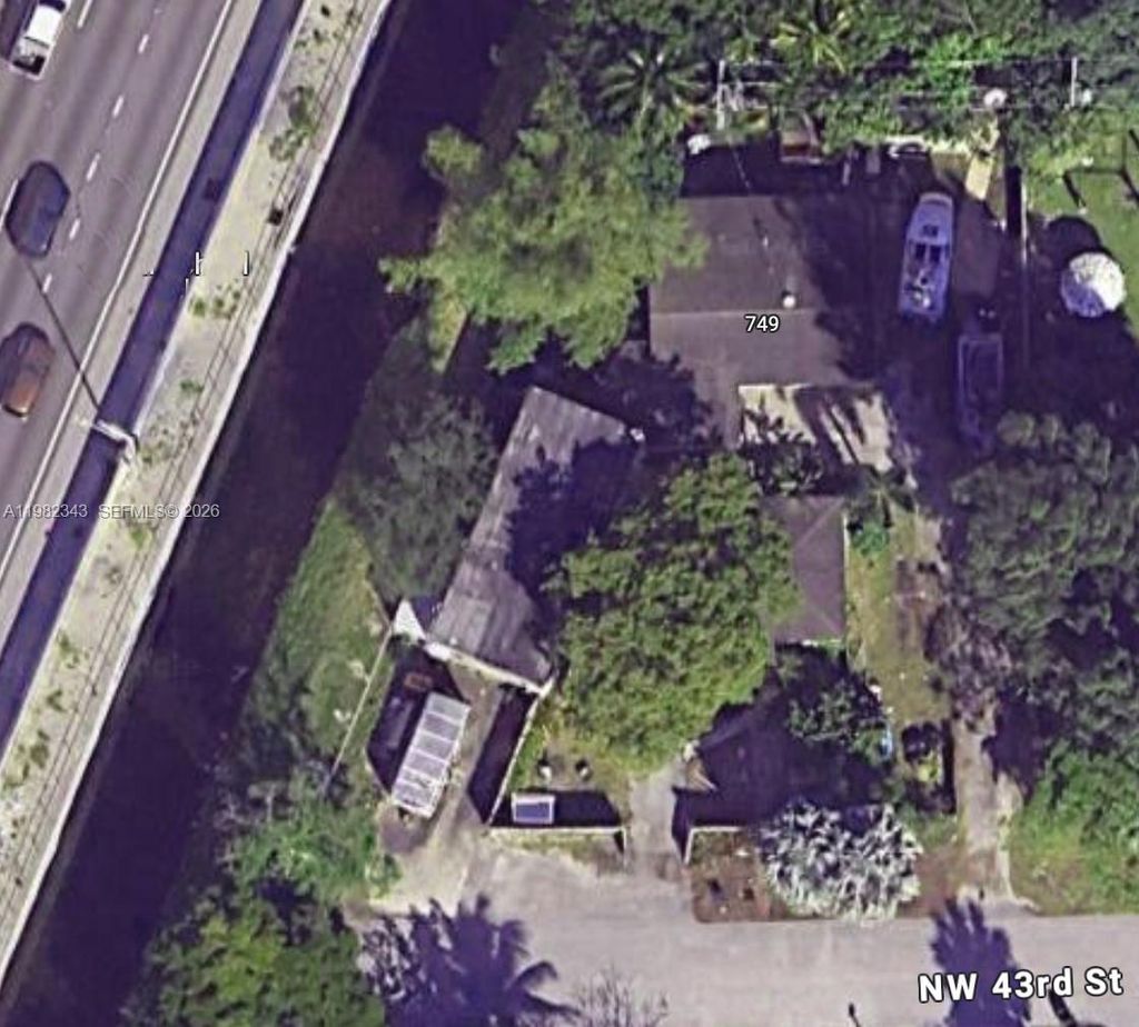 Photo of 749 NW 43rd St, Oakland Park, FL 33309 (MLS # A11982343)