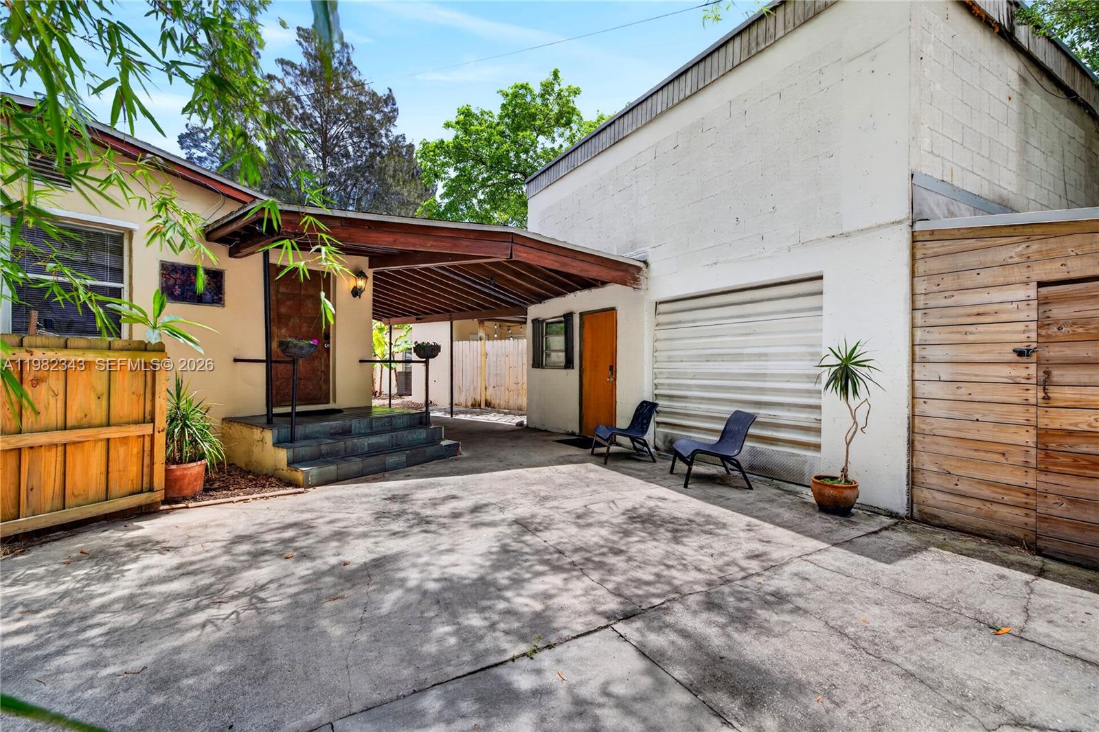 749 NW 43rd St