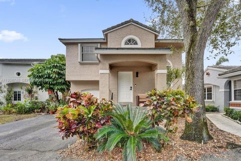 805 NW 98th Ave Plantation FL 33324