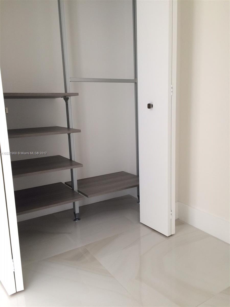 Key Townhouse Condo - Residential Lease