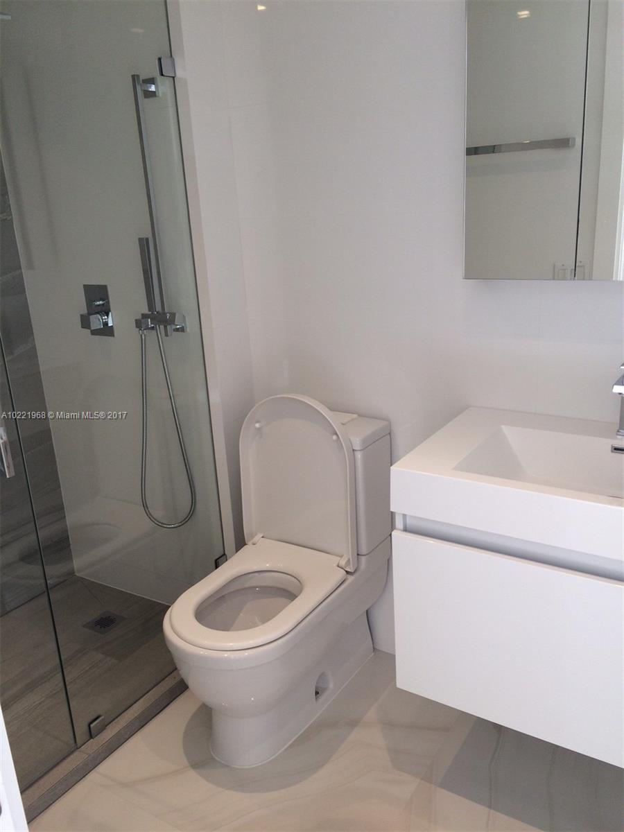 Key Townhouse Condo - Residential Lease