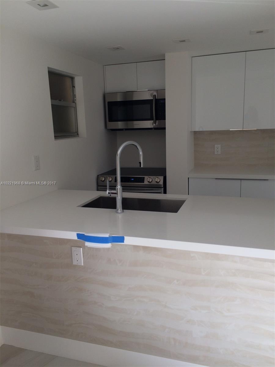 Key Townhouse Condo - Residential Lease