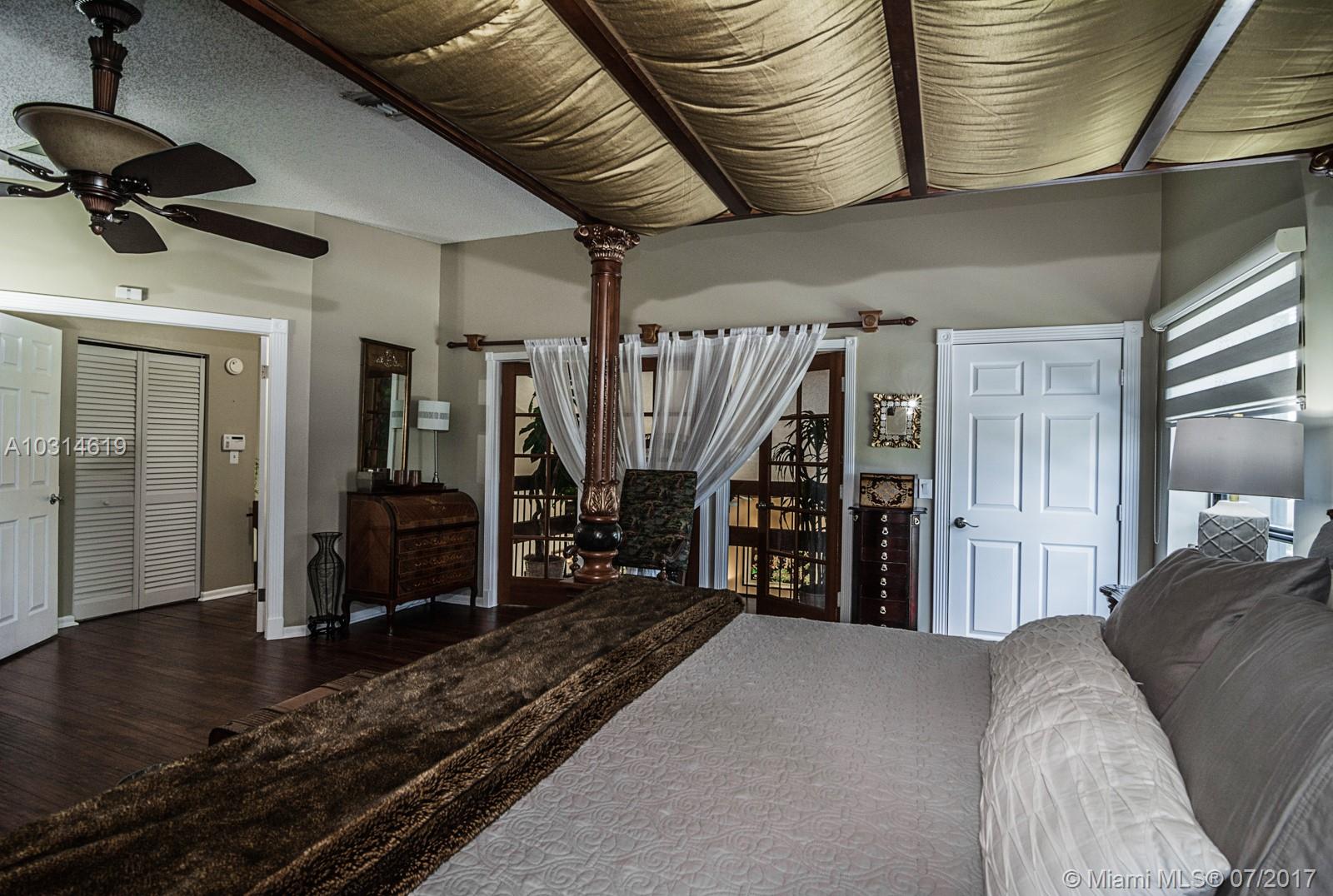 JACARANDA LAKES SEC SEVEN - Residential