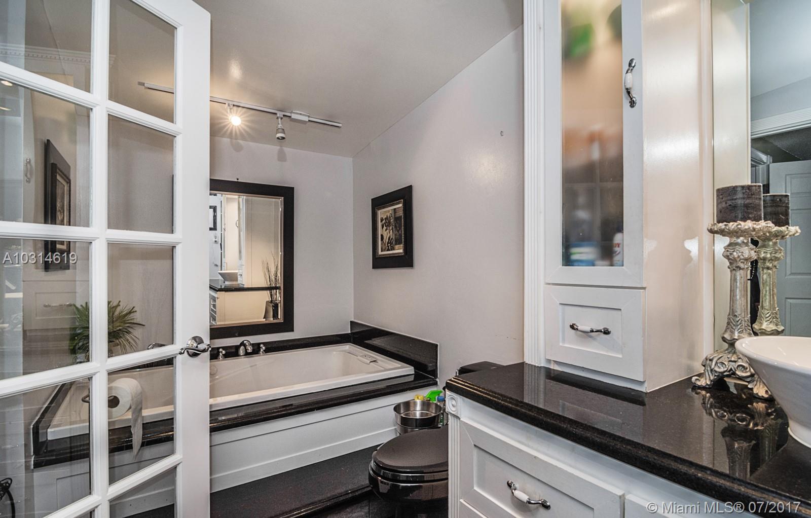 JACARANDA LAKES SEC SEVEN - Residential