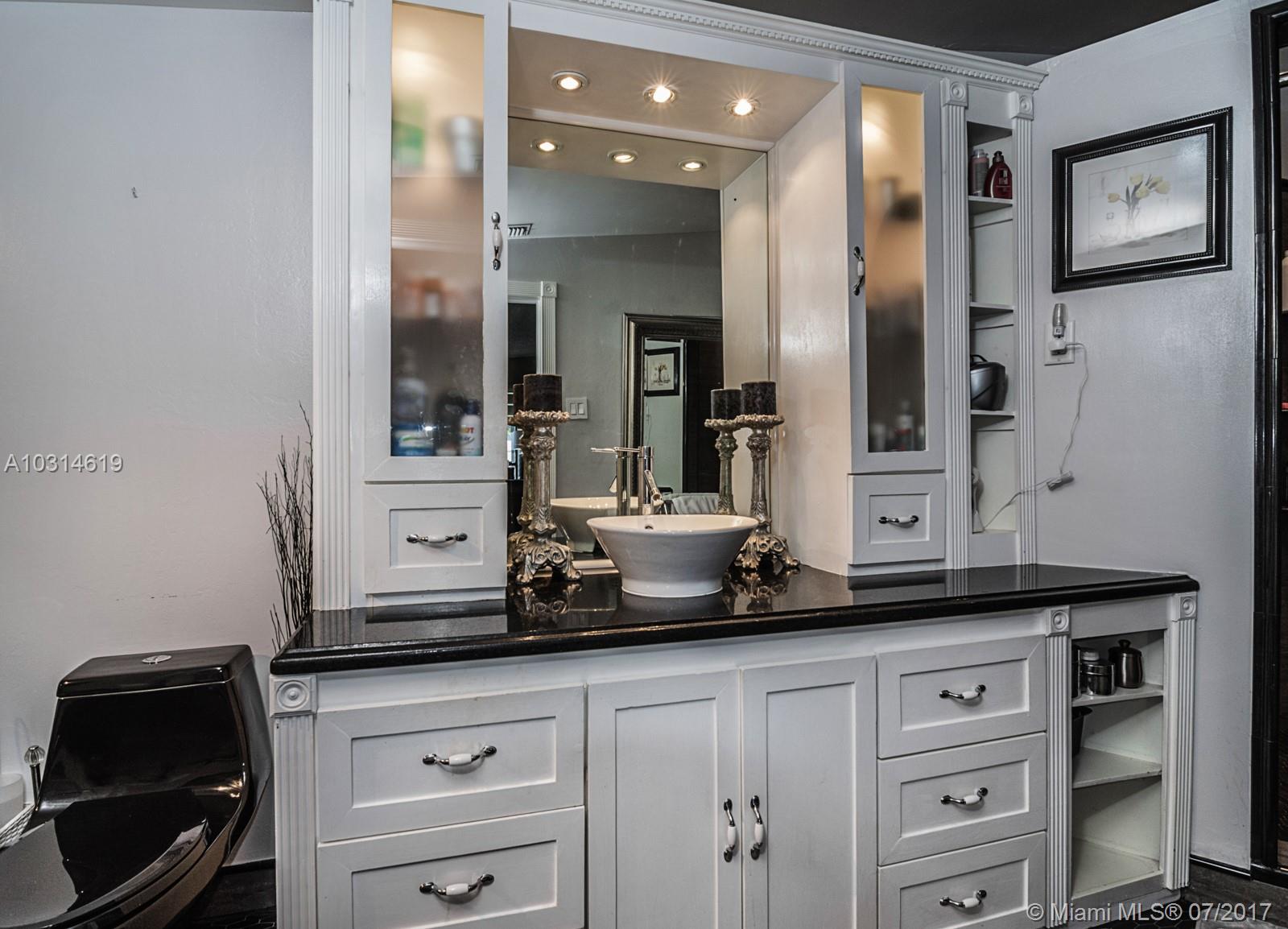 JACARANDA LAKES SEC SEVEN - Residential