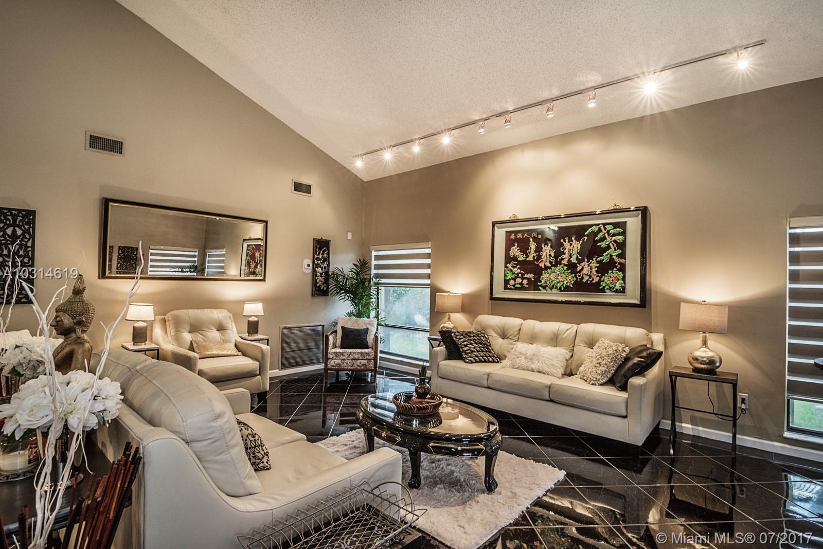 JACARANDA LAKES SEC SEVEN - Residential