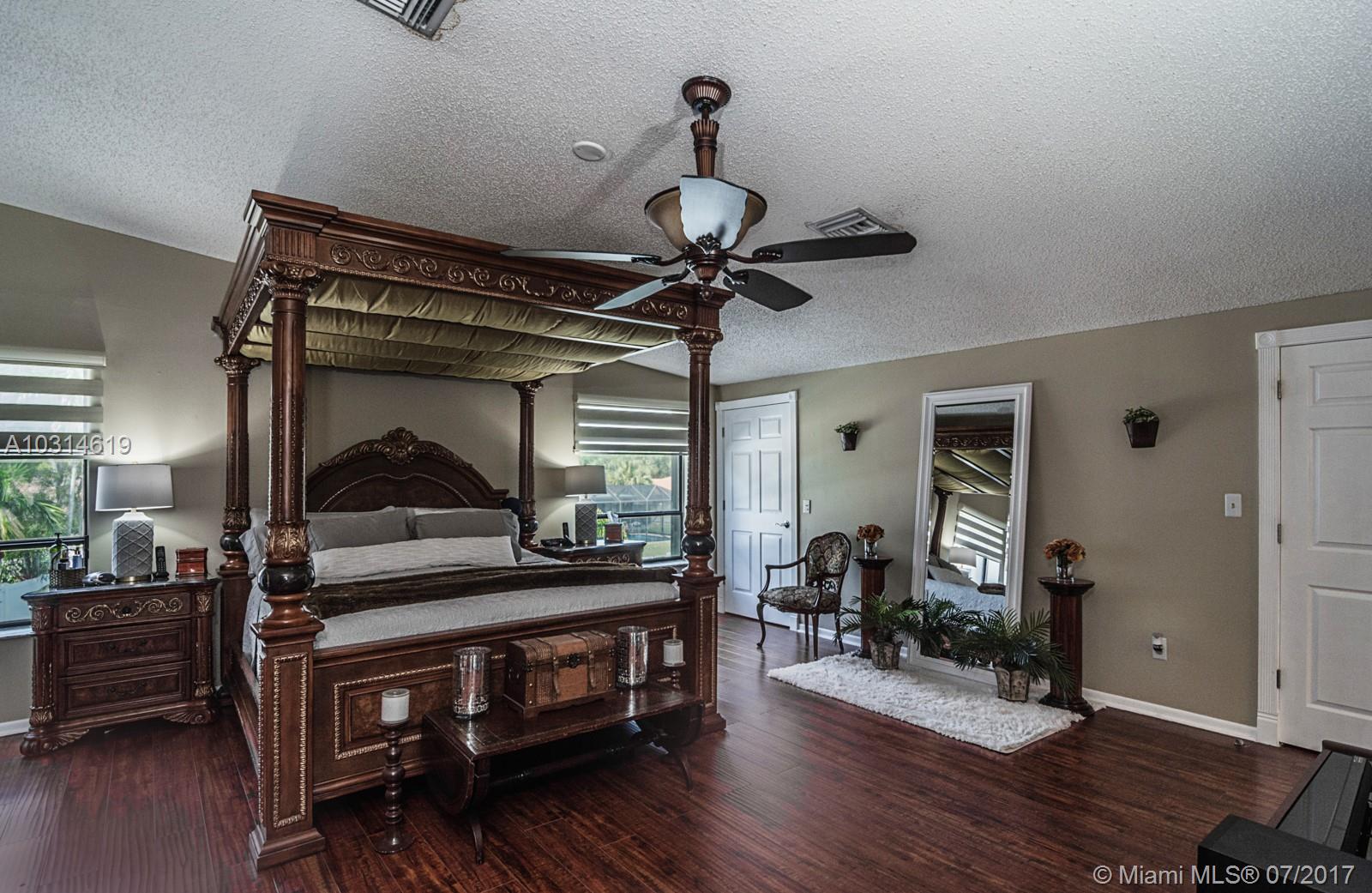 JACARANDA LAKES SEC SEVEN - Residential