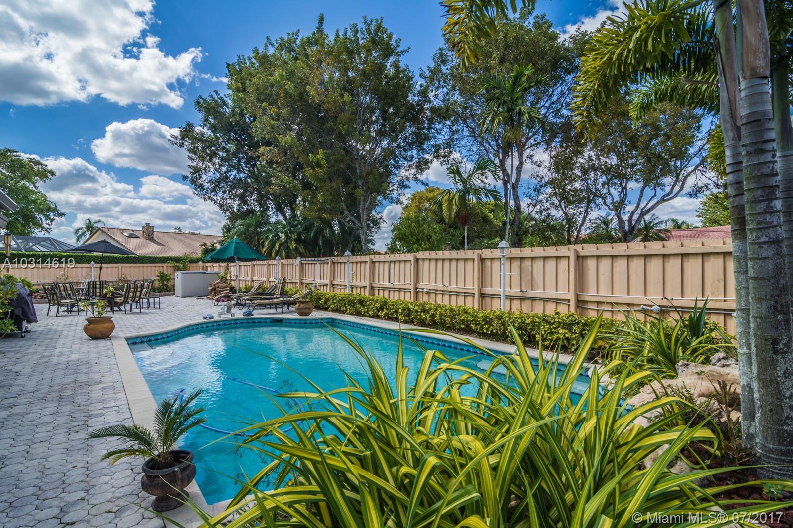 JACARANDA LAKES SEC SEVEN - Residential