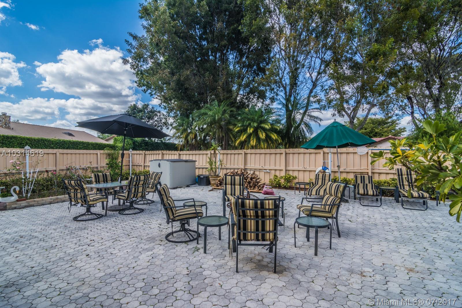 JACARANDA LAKES SEC SEVEN - Residential