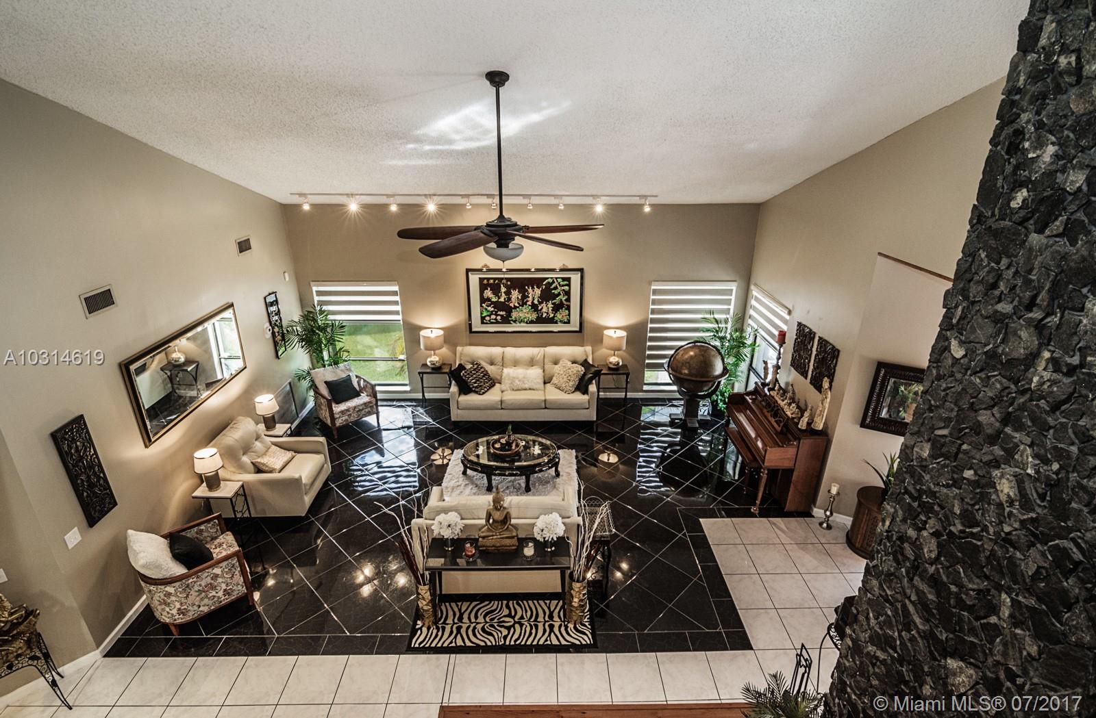 JACARANDA LAKES SEC SEVEN - Residential