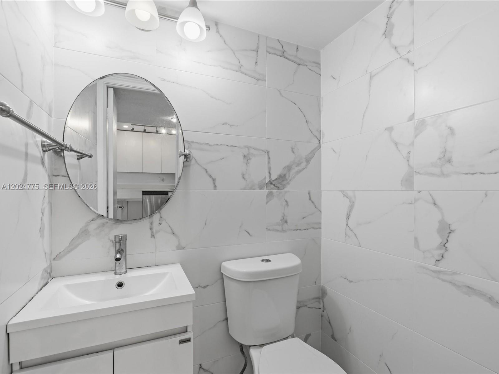 IMPERIAL TOWERS CONDO - Residential