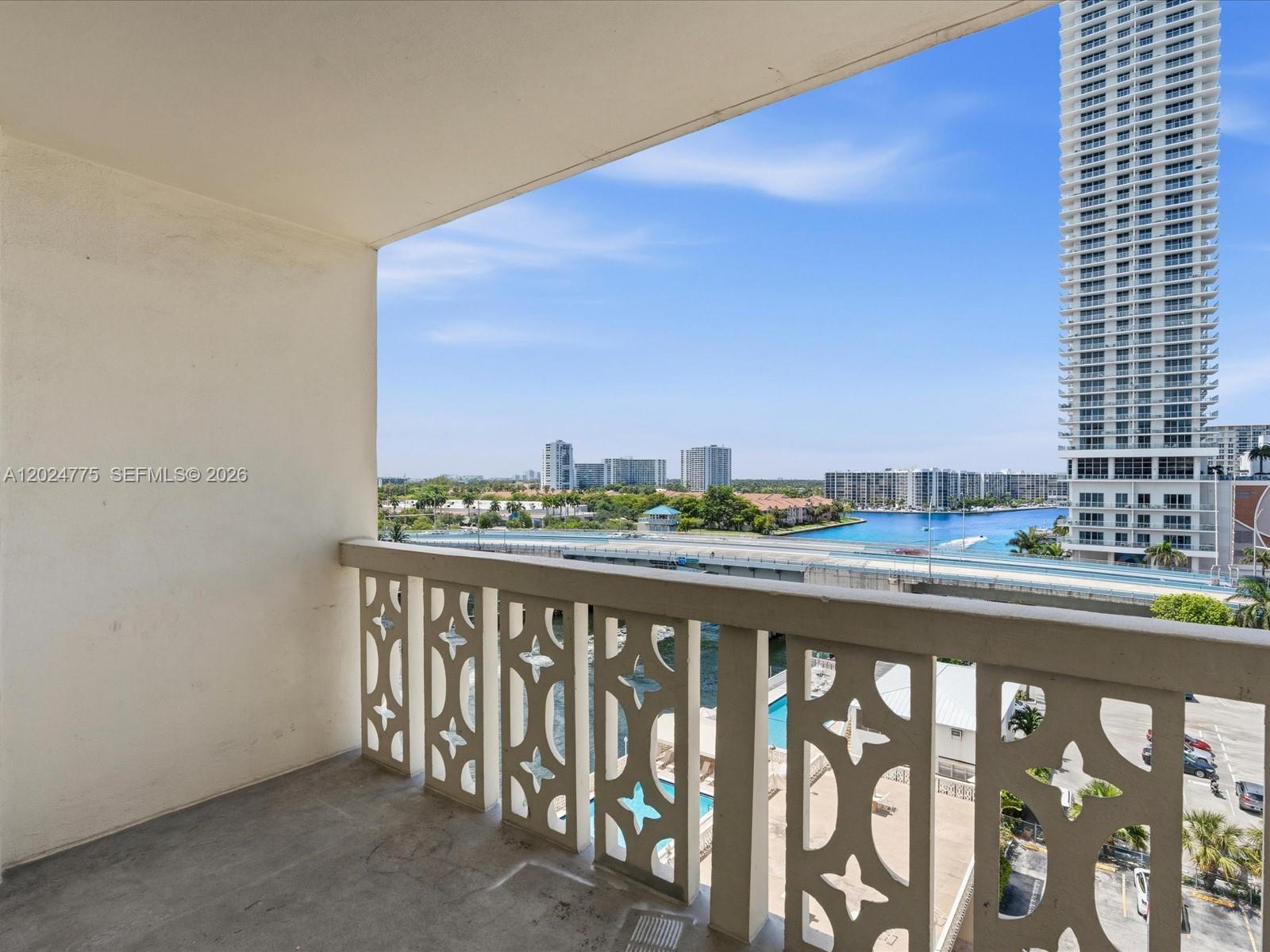 IMPERIAL TOWERS CONDO - Residential