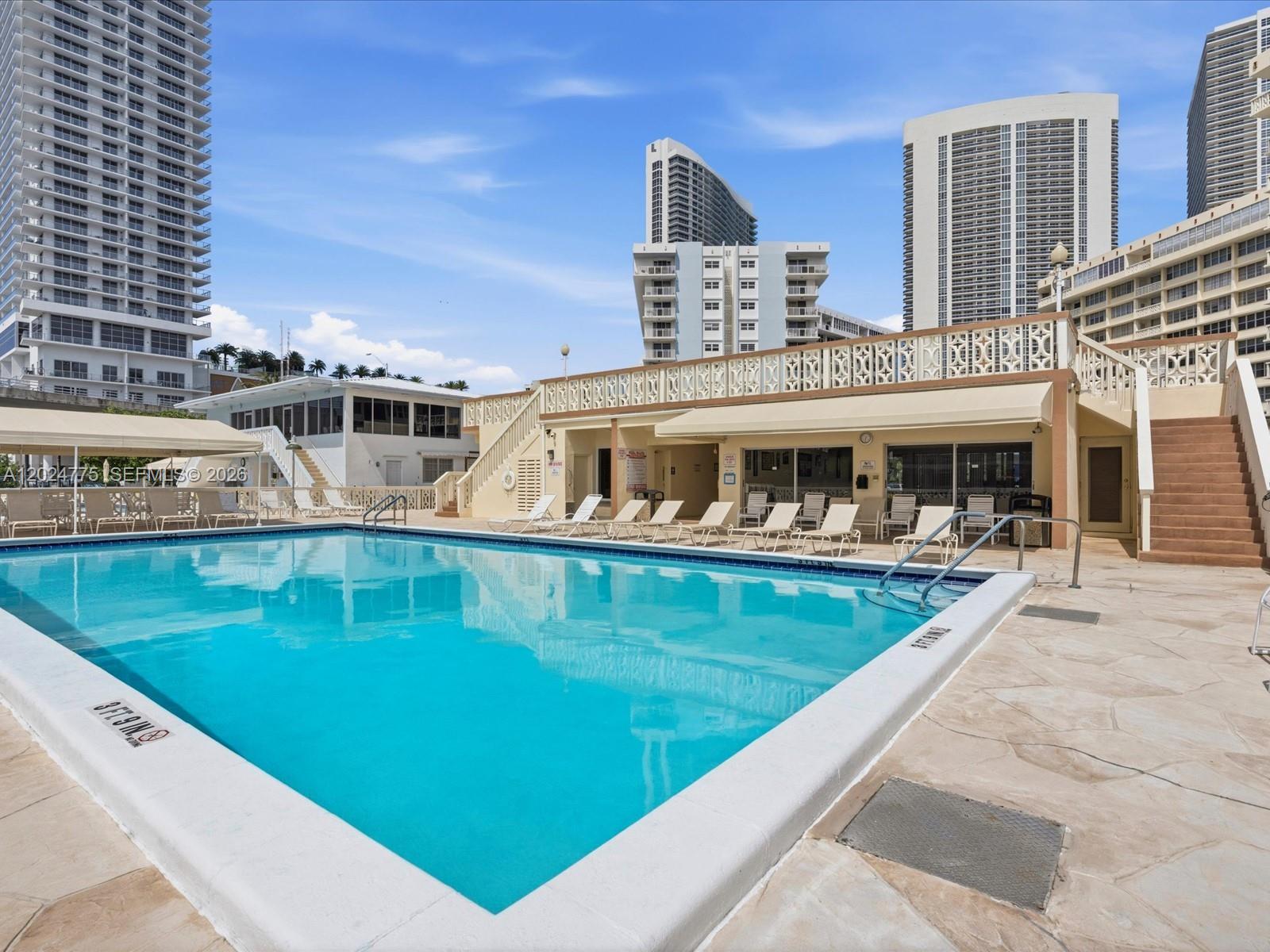 IMPERIAL TOWERS CONDO - Residential