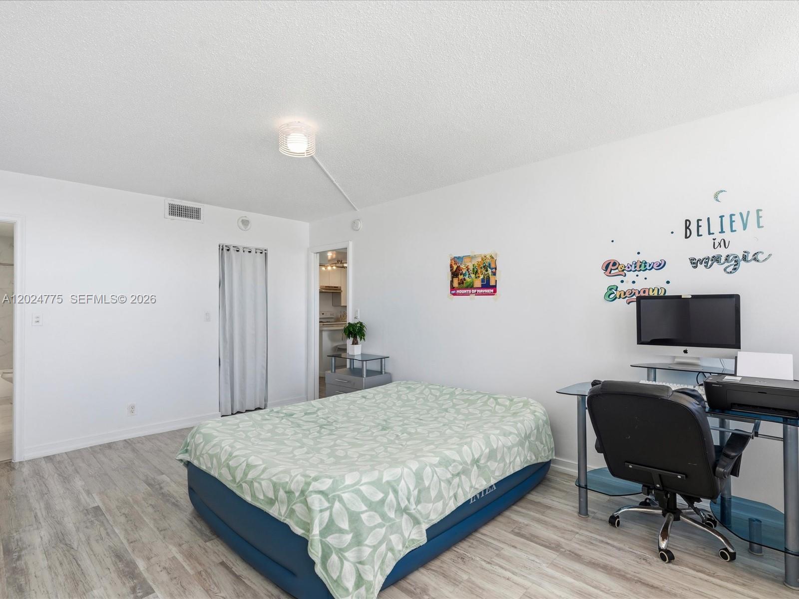 IMPERIAL TOWERS CONDO - Residential
