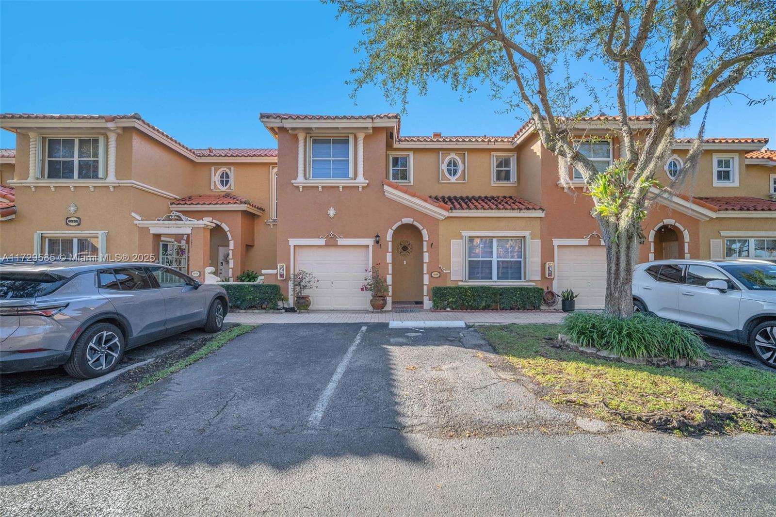 8530 Nw 140th St 1306, Miami Lakes, Miami-Dade County, Florida - 3 Bedrooms  
3 Bathrooms - 