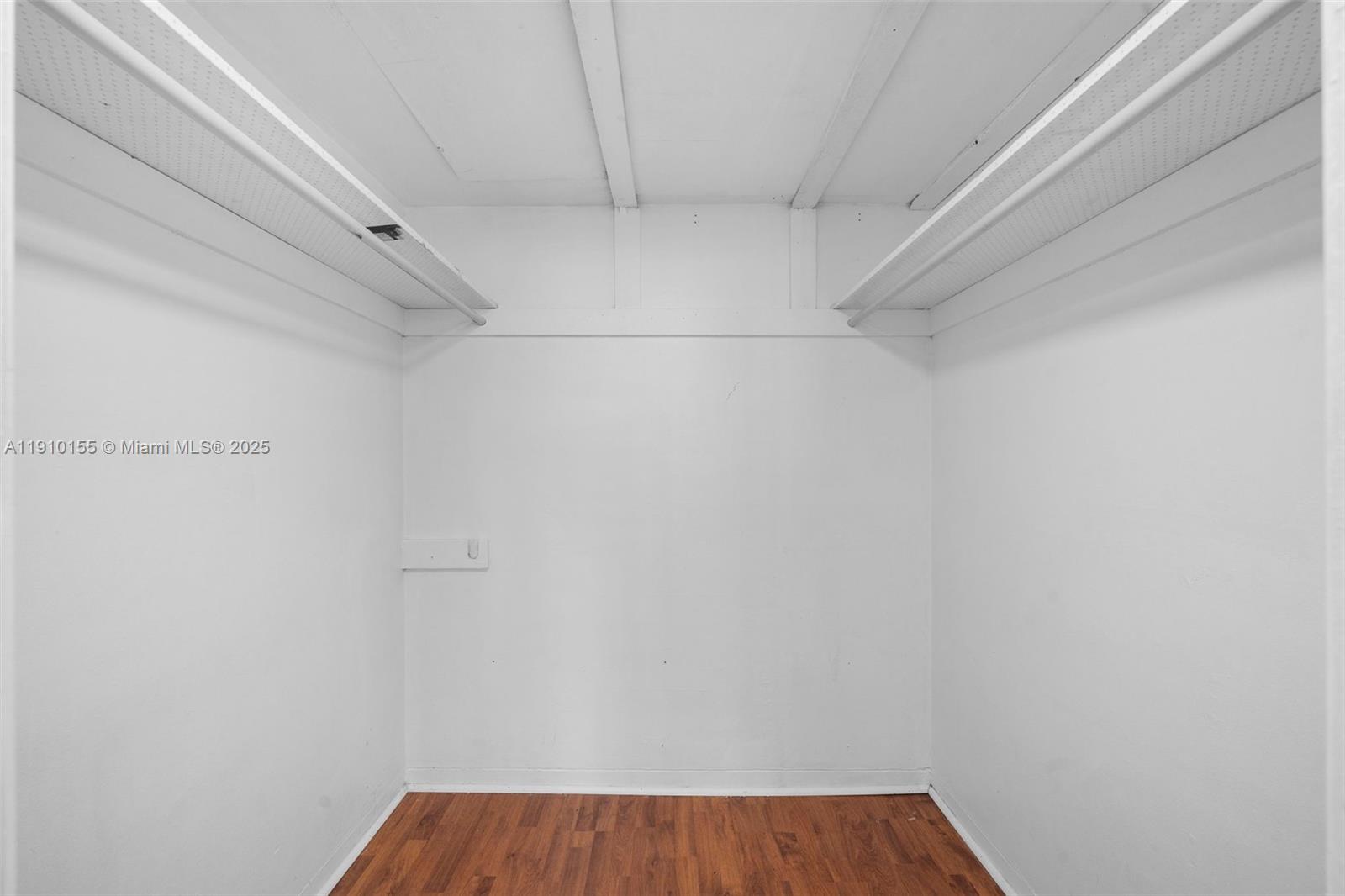 BAY PARK TOWERS CONDO - Residential Lease