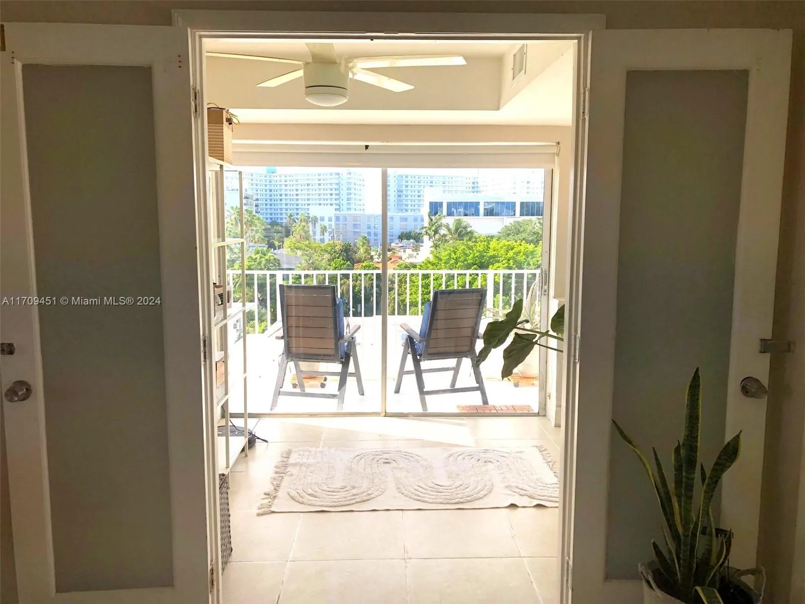 Miami Beach, Florida 33139, United States, 1 Bedroom Bedrooms, ,1 BathroomBathrooms,Residential,Pending,26511