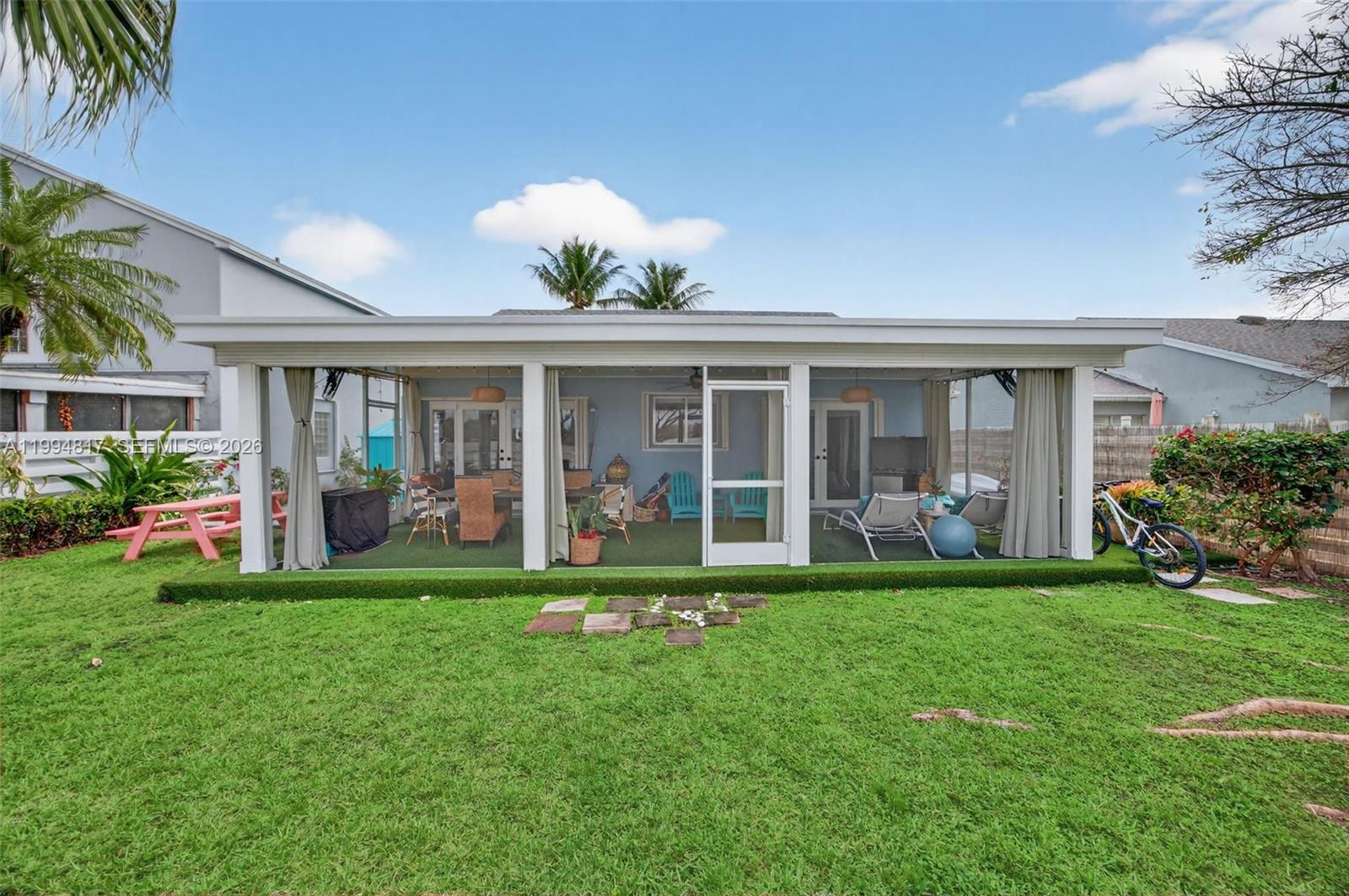 COUNTRY WALK WEST SEC 1 - Residential Lease