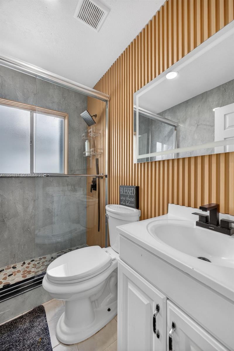 COUNTRY WALK WEST SEC 1 - Residential Lease