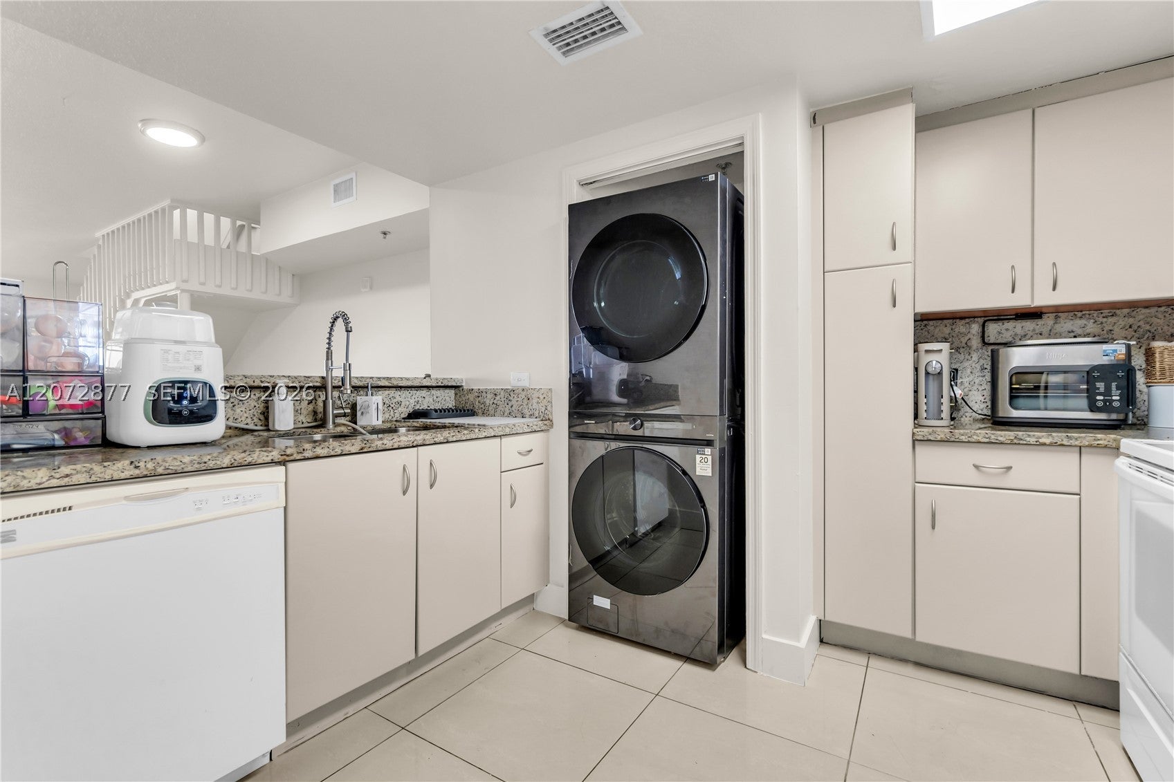 1650 Coral Way PH-9