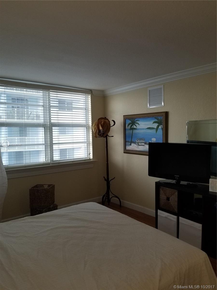 THE COLLINS CONDO - Residential Lease