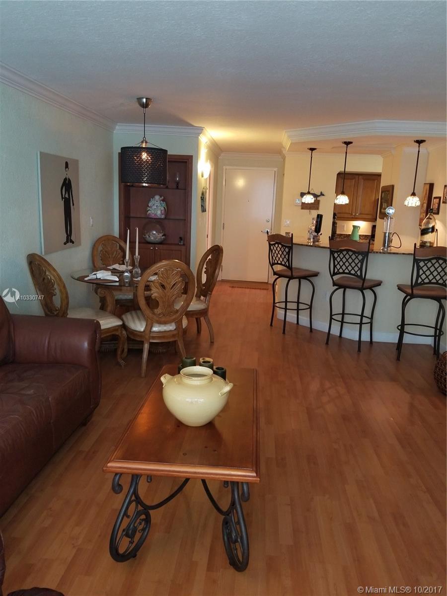 THE COLLINS CONDO - Residential Lease