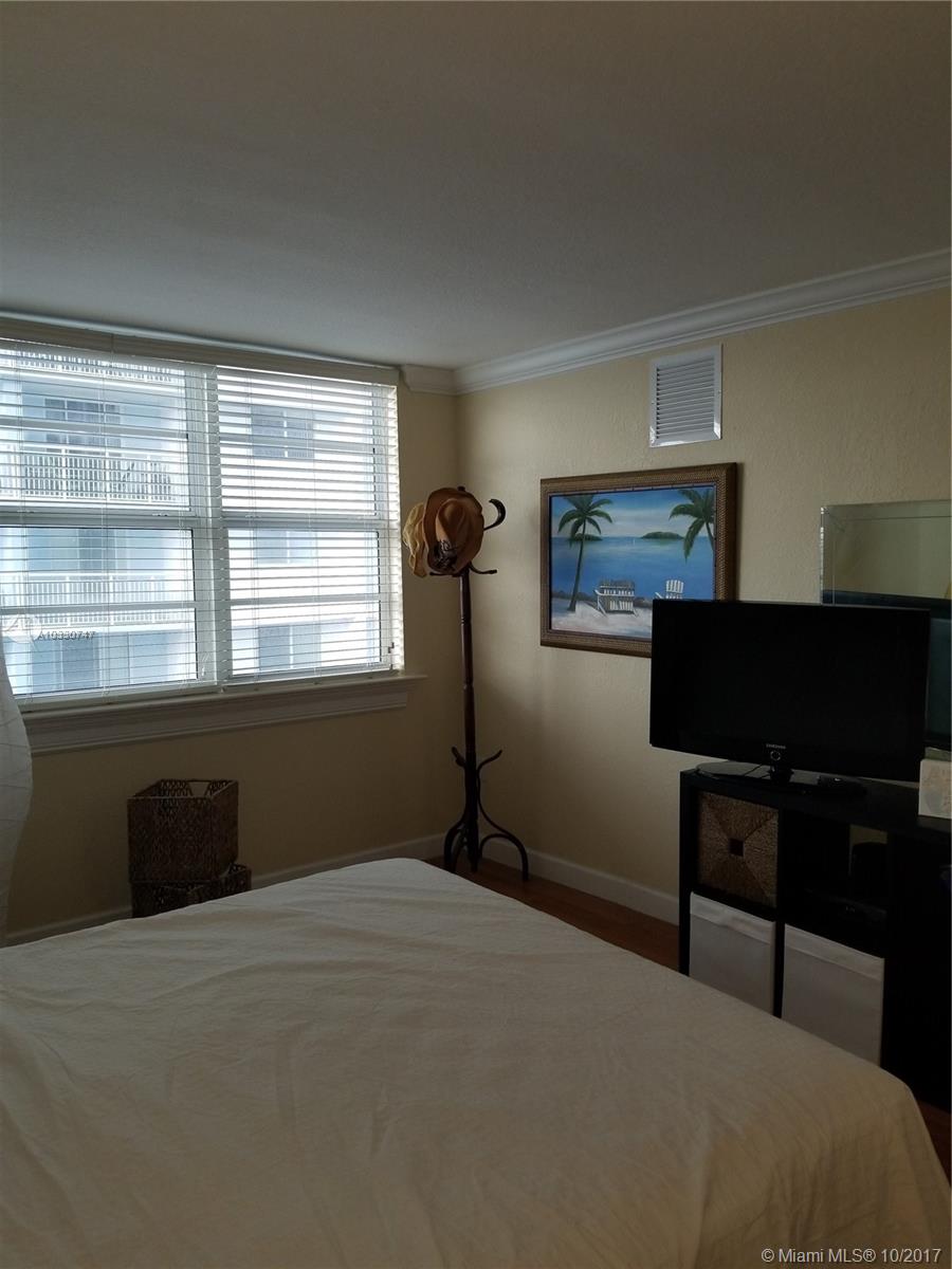 THE COLLINS CONDO - Residential Lease