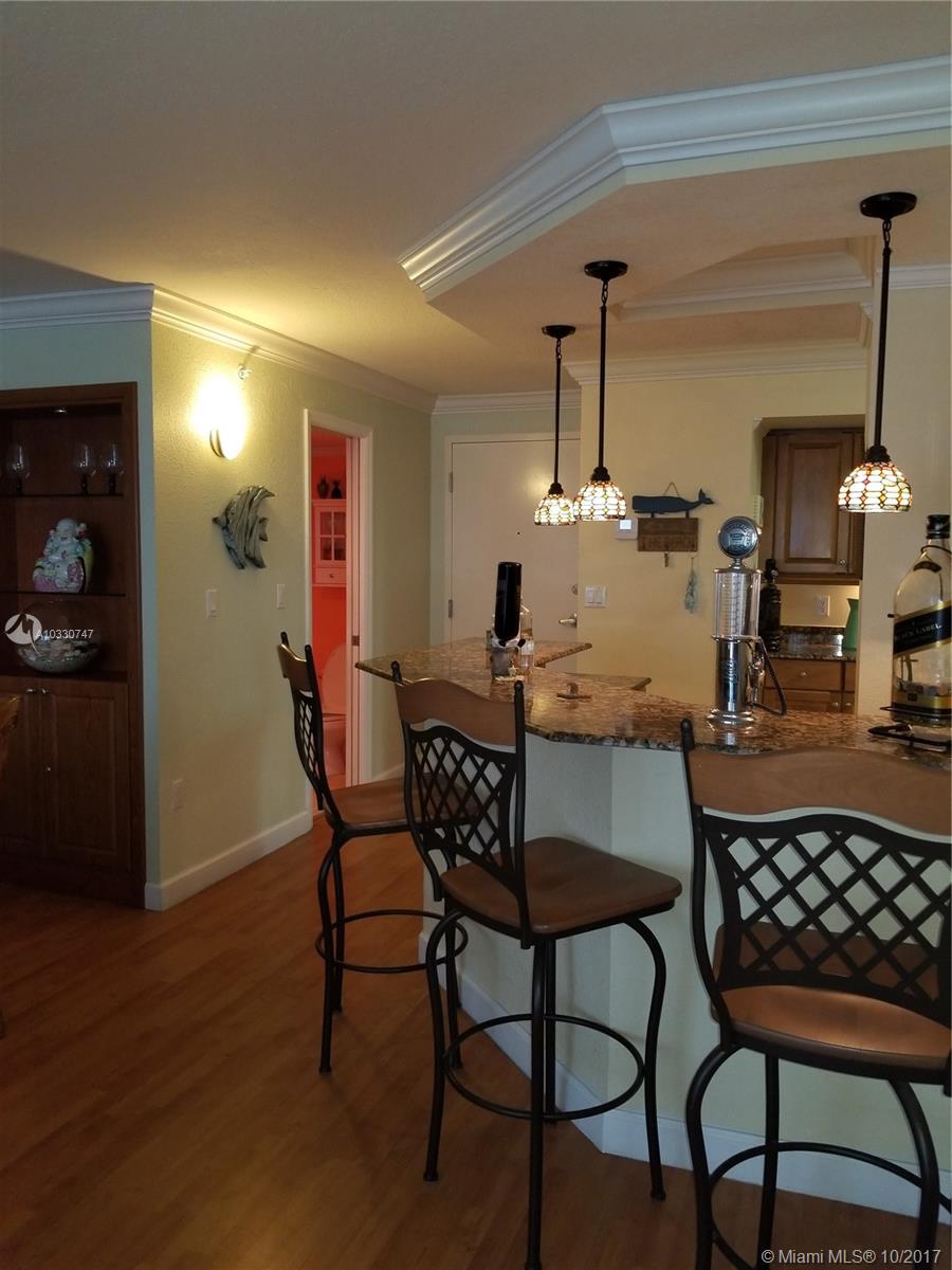 THE COLLINS CONDO - Residential Lease