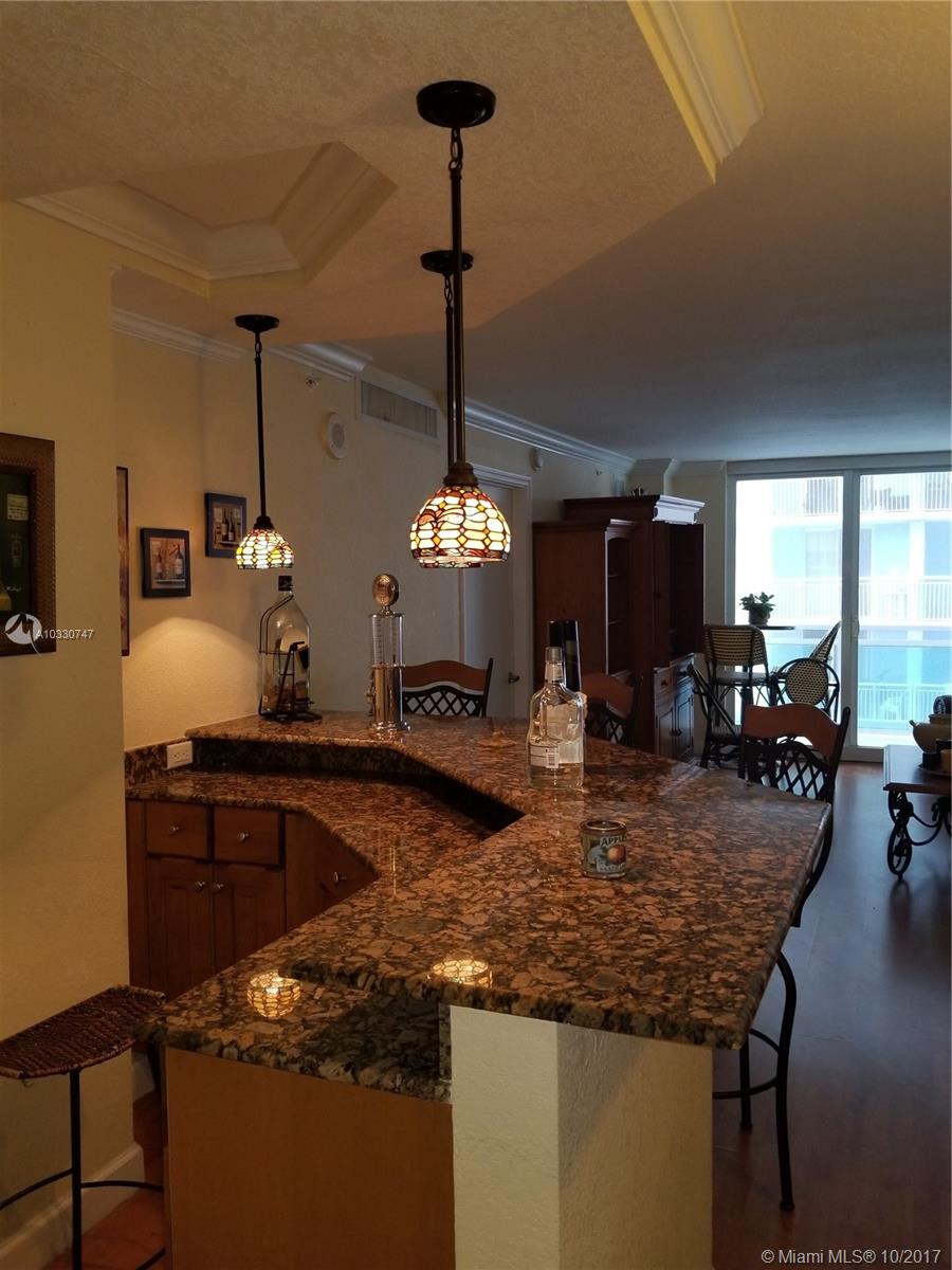 THE COLLINS CONDO - Residential Lease