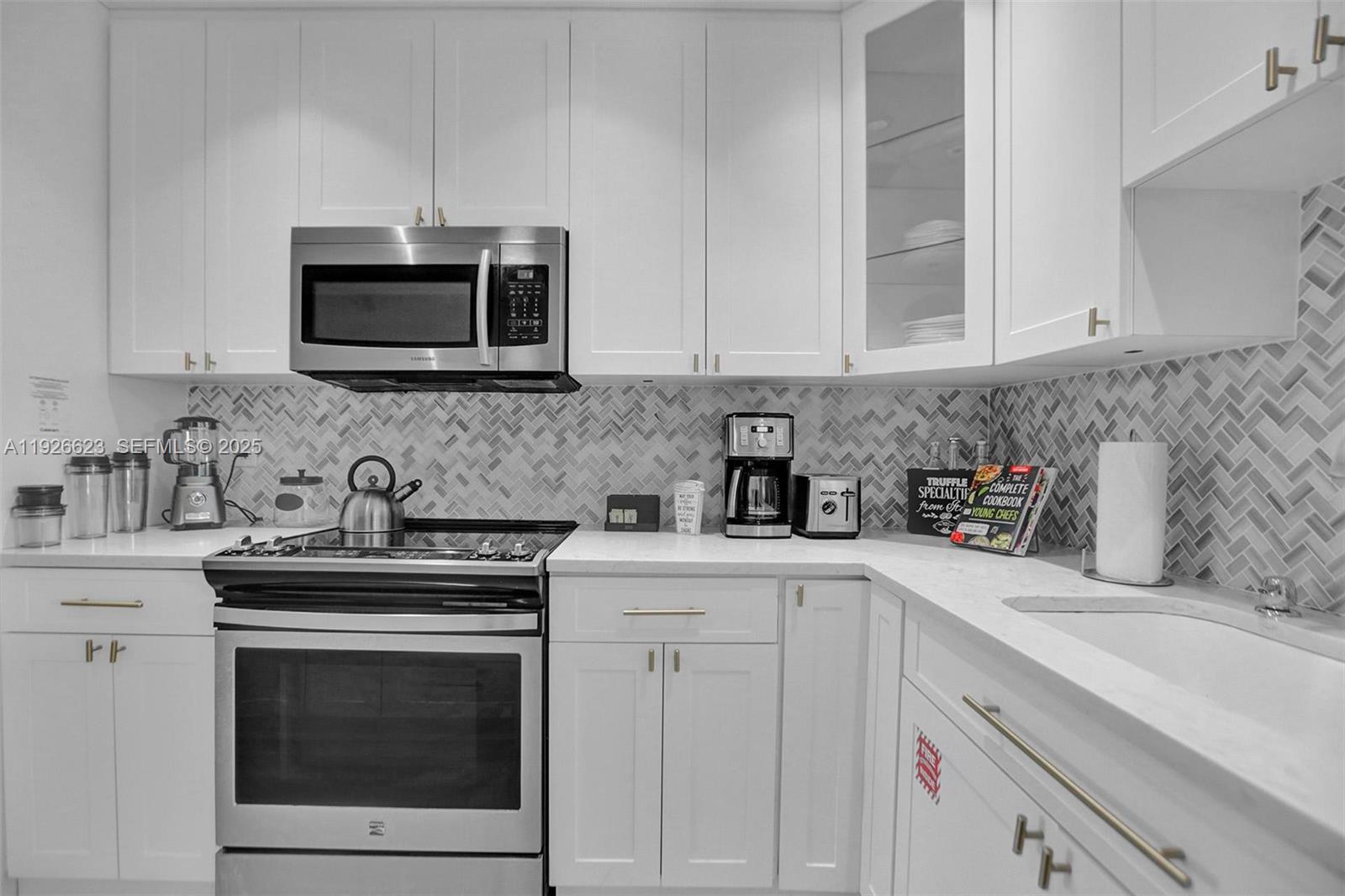 CHULA VISTA FIRST ADD REV - Residential Lease