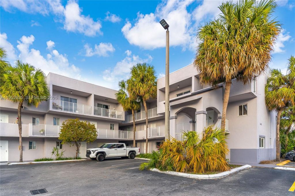 Photo of 2690 W 76th St #104, Hialeah, FL 33016 (MLS # A11952635)